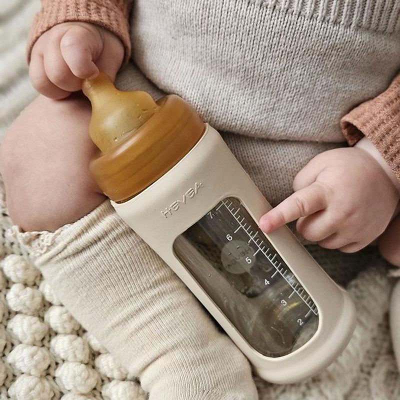 Tåteflaske 250 ml Sand - Glass & Naturgummi | Hevea