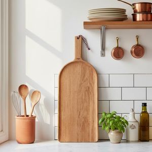 Miljøvennlige og plastfrie kjøkkenredskaper og skjærebrett i tre til matlaging og kjøkken, uten plast, kjemikalier og miljøgifter.